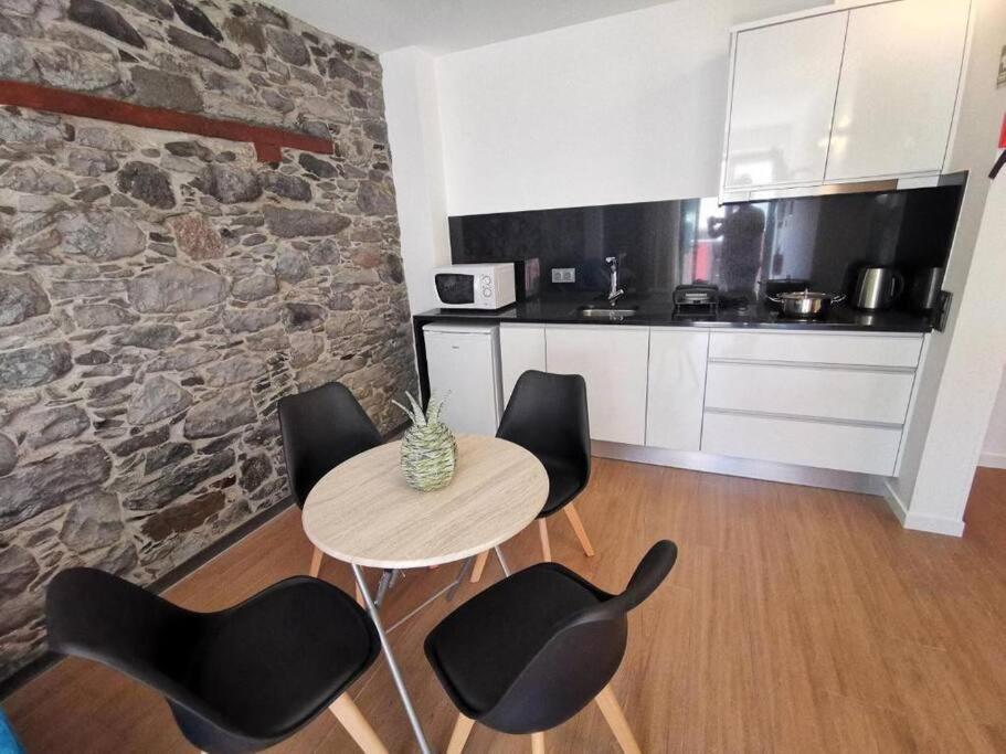 Chale Esmeralda - Charming Studios In Calheta Beach Exterior photo